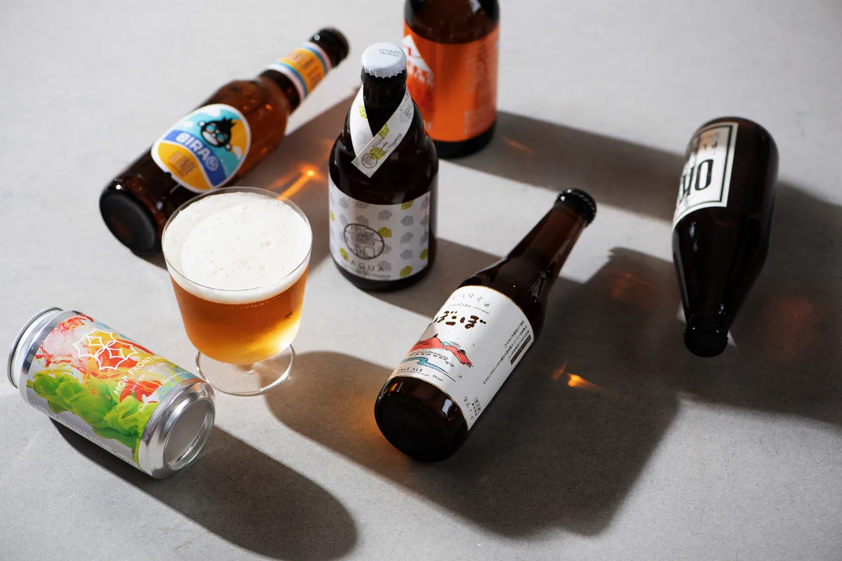 手に取るクラフトビール
